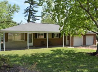 4 Saint Pierre Ct, Florissant, MO 63031