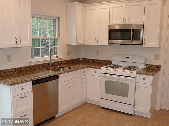 2nd image of 1015 Farm Haven Dr