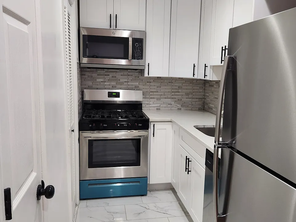 384 Palisade Ave #3F