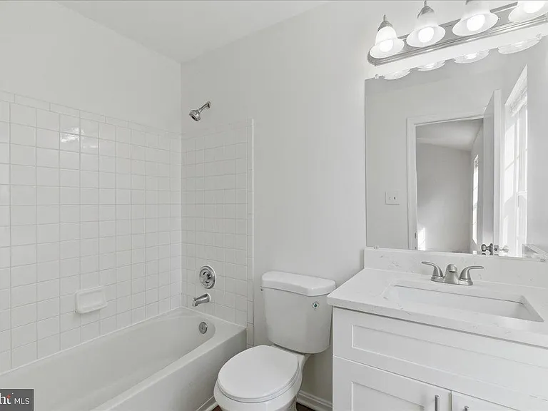 6129 Kendra Way — Photo 26