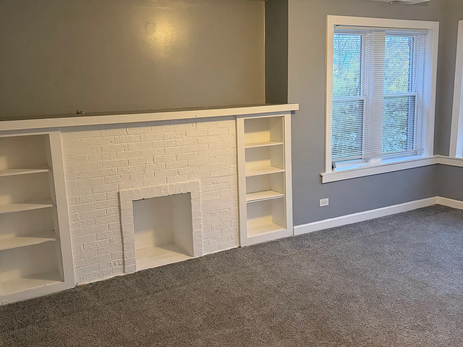 2 bed, 1000 sqft, $1,350 — Photo 3