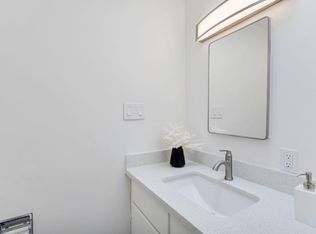 216 Almond Ave, Los Altos, CA 94022