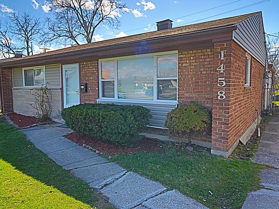 2nd image of 1458 Burnham Ave