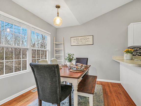 4th image of 1861 Maplewood Ct