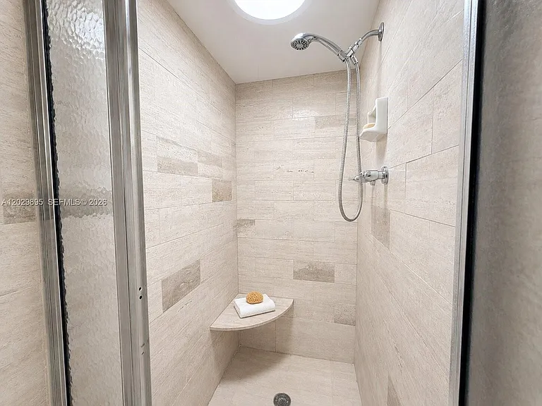 19707 Turnberry Way #7F — Photo 18