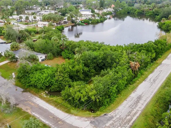 4935 LARGO TERRACE, NEW PORT RICHEY, FL 34652