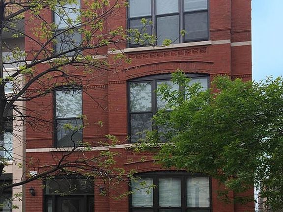 2nd image of 1518 W Huron St APT 3R