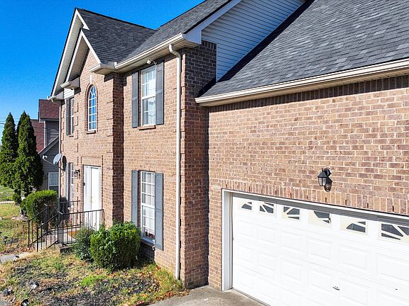 4th image of 5165 Pebble Creek Dr