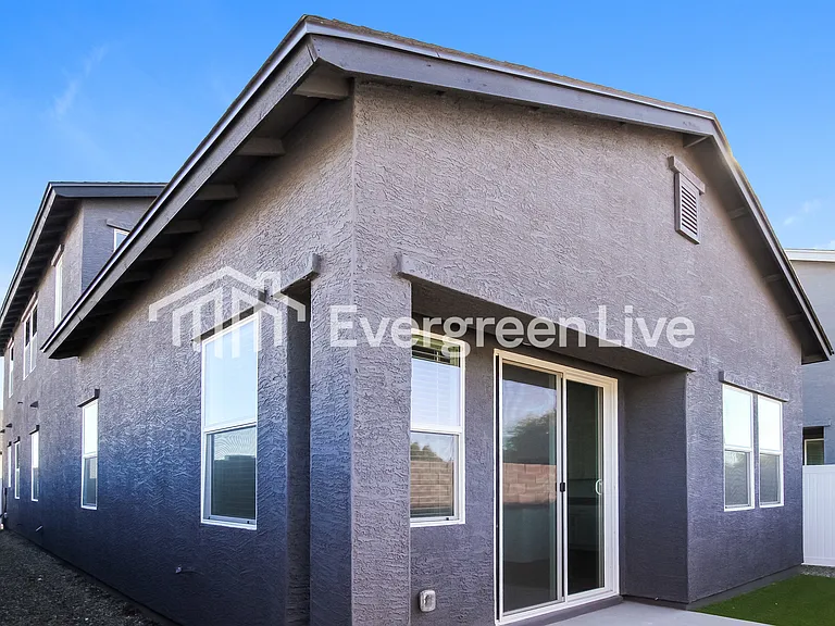 Cyrene at Skyline — Photo 78