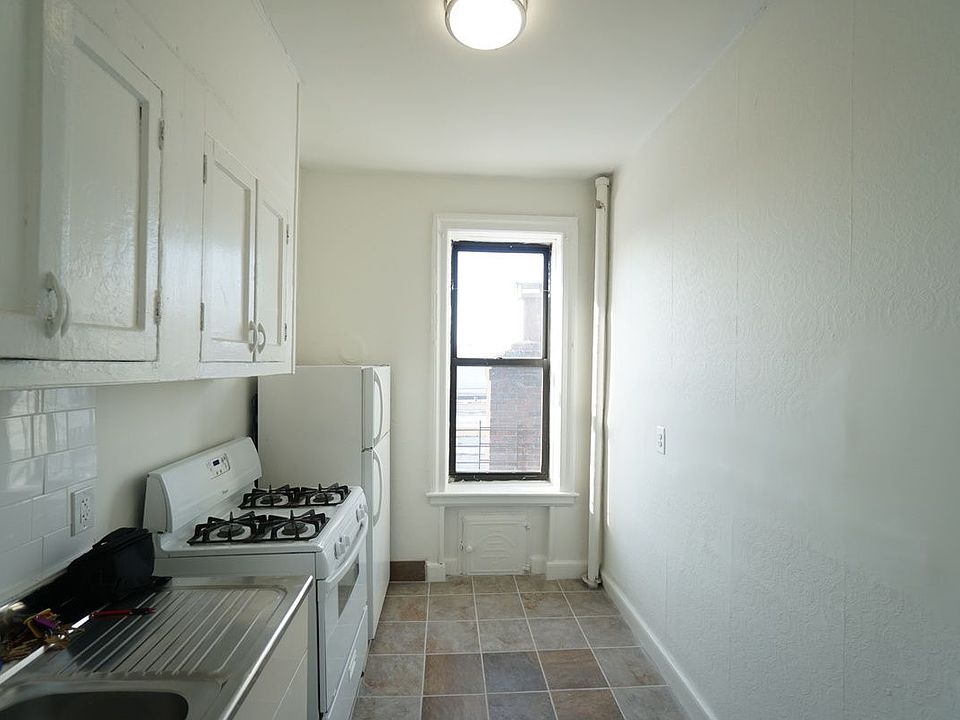 1st image of 245 Martense St APT 4