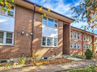 1370 Silver Spear Rd, Mississauga, ON L4Y 2X2