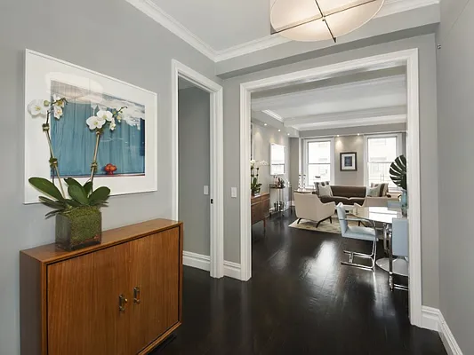 Sold by Sotheby's International Realty | media 2