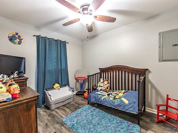 2nd image of 364 Garden View Dr