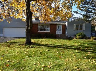 3 Arrow Dr, Livingston, NJ 07039