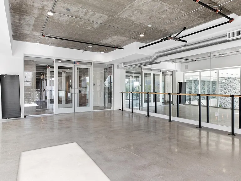 G8 by CLG — Photo 15
