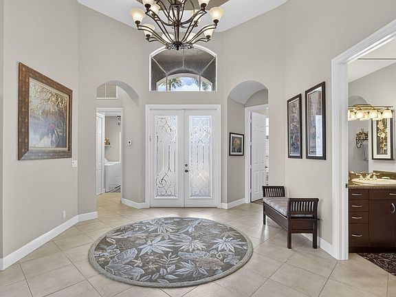 5th image of 10842 Greenbriar Villa Drive