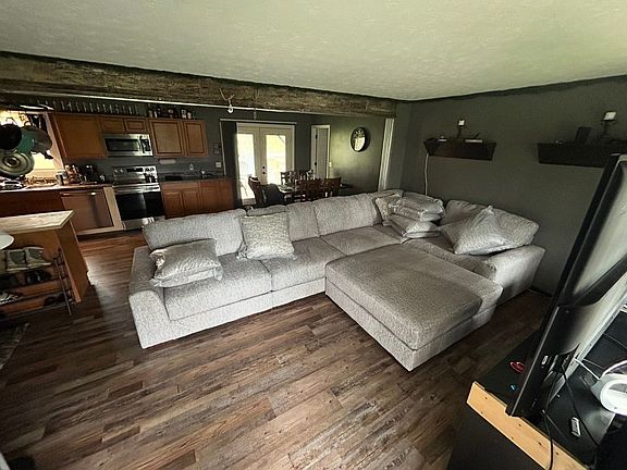 3rd image of 362 Joe Scott Rd