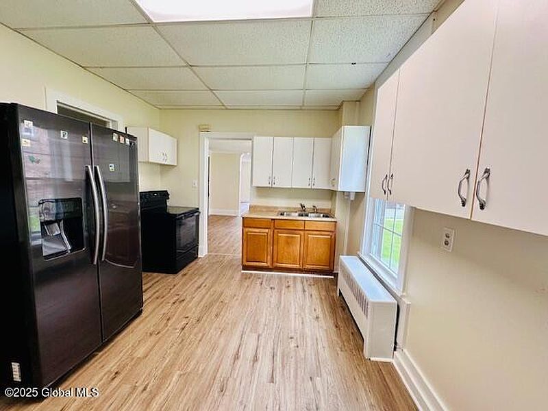 5th image of 944 3rd Street