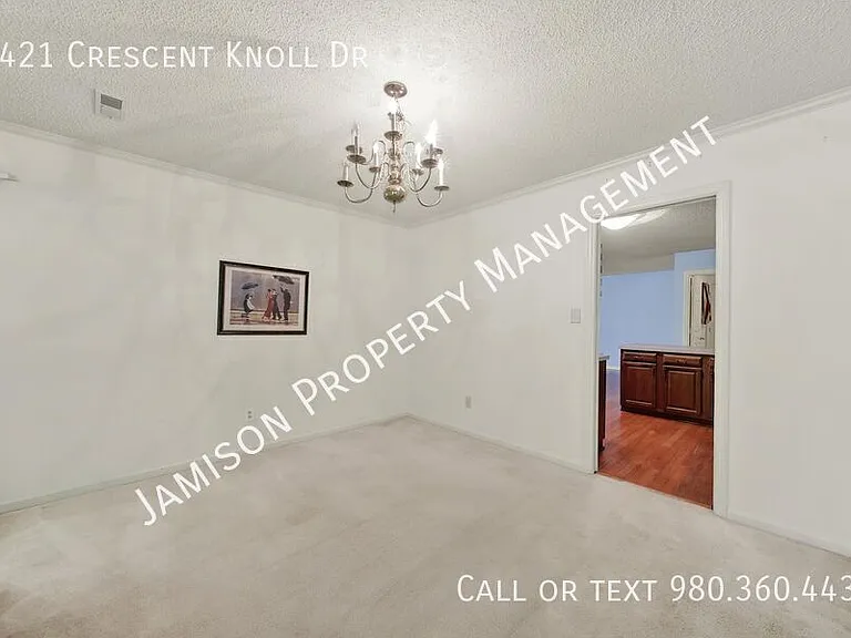 3421 Crescent Knoll Dr — Photo 16