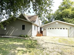 508 S Isham St, Waynesville, IL