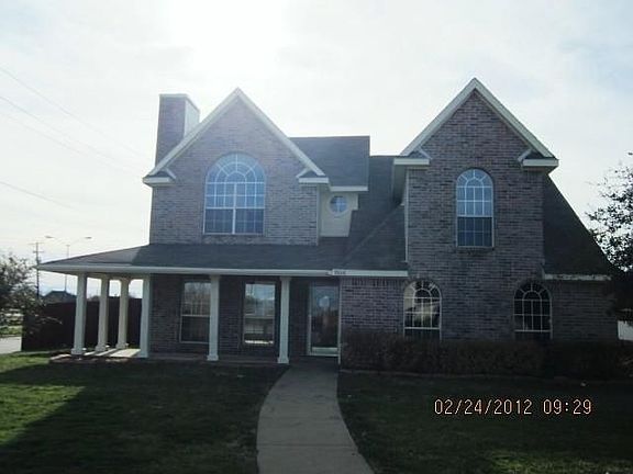 3rd image of 7606 Wilshire Dr