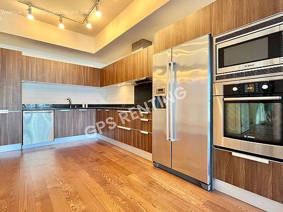 3rd image of 1920 4th Ave Unit 1809
