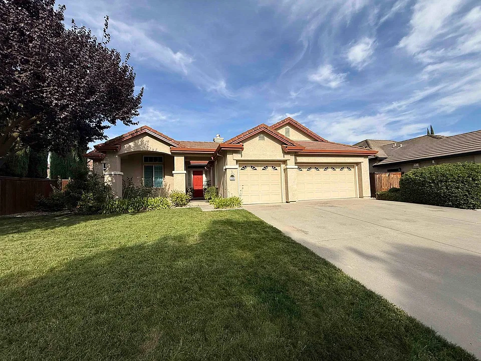 3247 Shelter Cove Ln