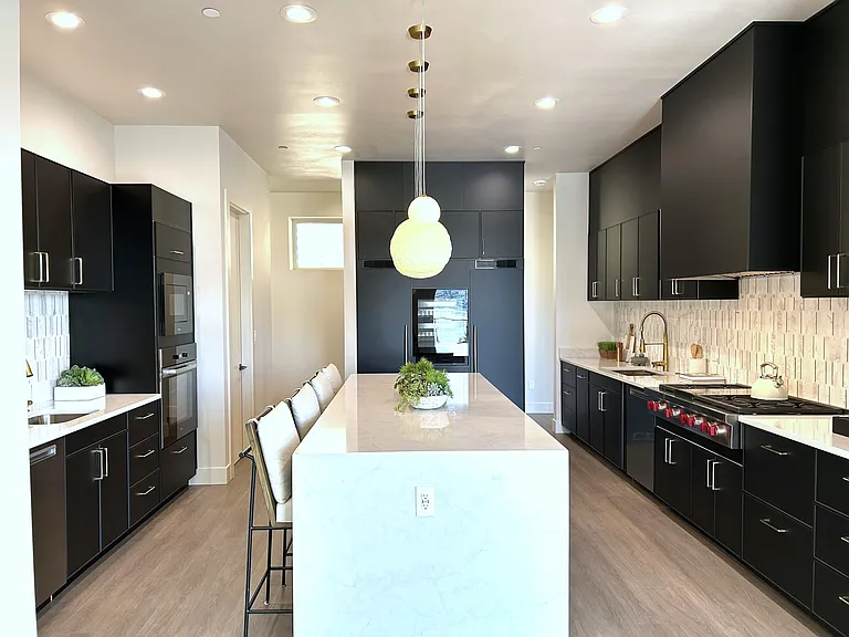 8243 W Mercer Way — Photo 13
