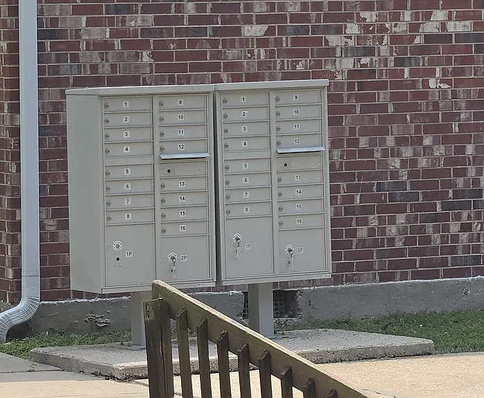 21 N Riley St #210 — Photo 12