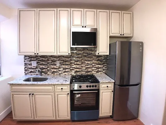 Rented by Lang Realty LLC | media 22