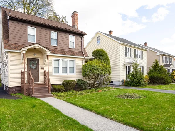 14 Lown Court, Poughkeepsie, NY 12603