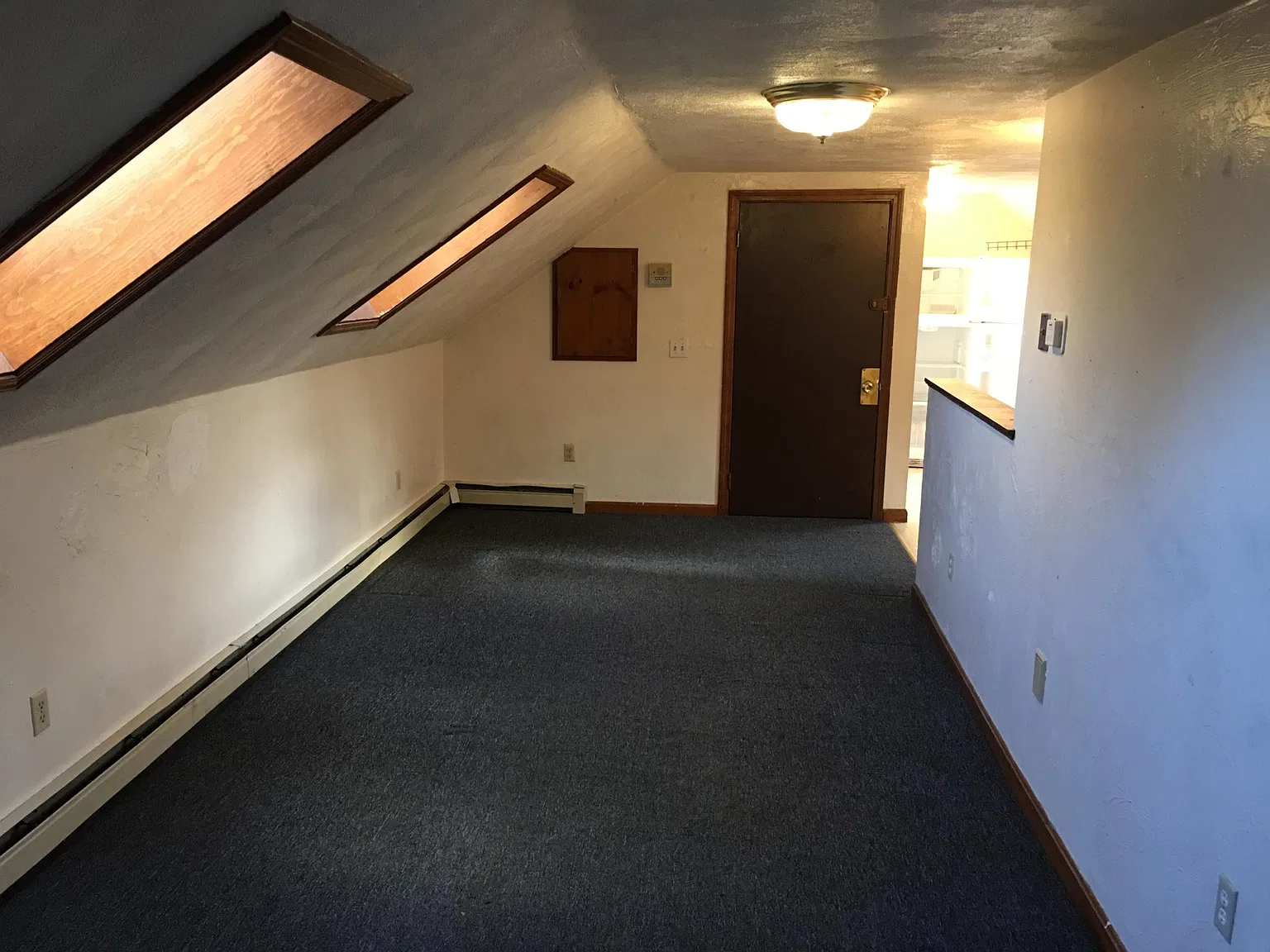 142 N Main St — Photo 4