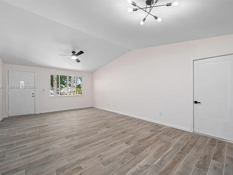 3185 SW Crumpacker St — Photo 6