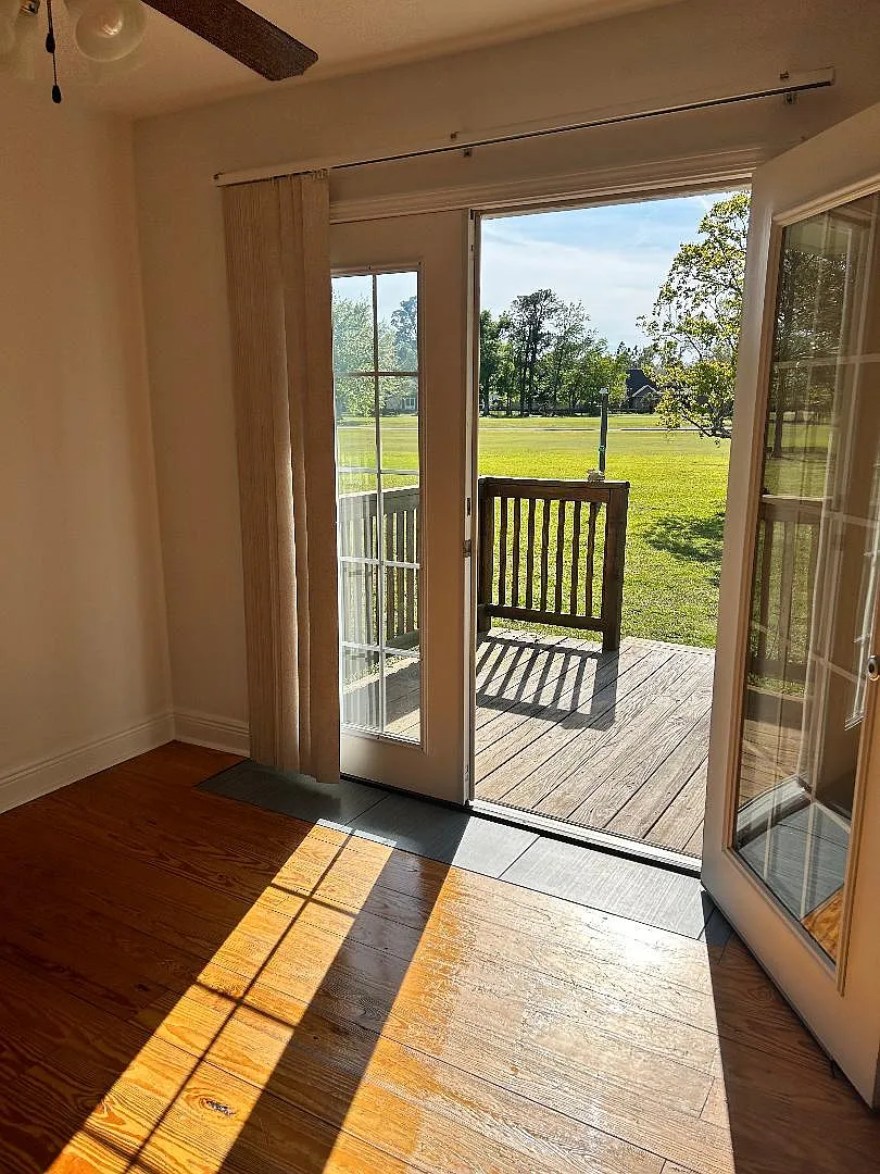 2 bed, 1.5 bath, 1100 sqft, $1,275 — Photo 4