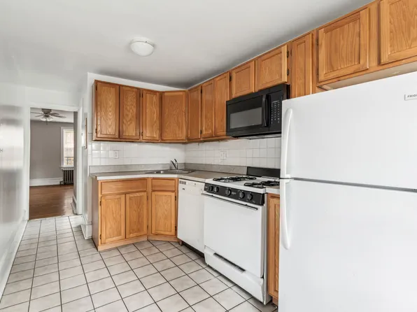 4135 Ridge Ave #3, Philadelphia, PA 19129