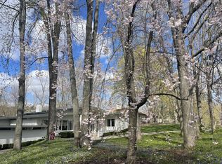3103 Manhattan Ln SE, East Grand Rapids, MI