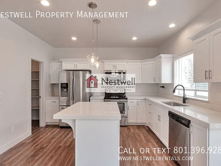 7499 N Hutch Ln — Photo 4