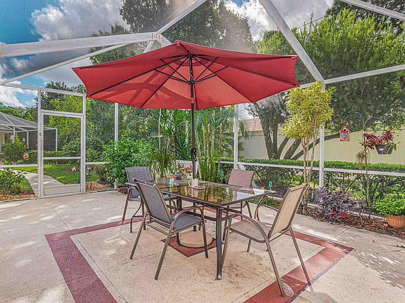 5th image of 1204 NW Sun Terrace Circle #C