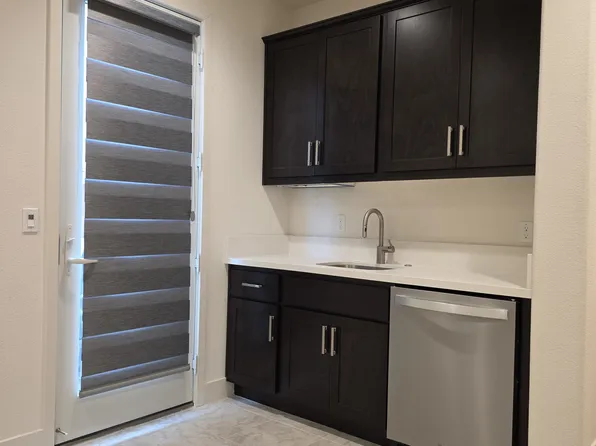 3046 Paxton Ct, Lathrop, CA 95330