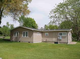 1775 E County Line Rd, Hale, MI 48739