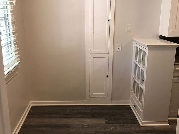 4th image of 800 17th St APT 34