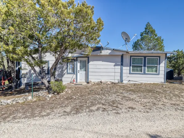 407 S Skyview Lane, Camp Wood, TX 78833