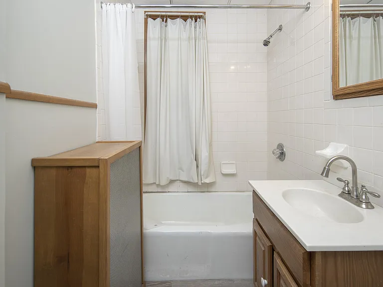 159 Hoosick St #1R — Photo 19