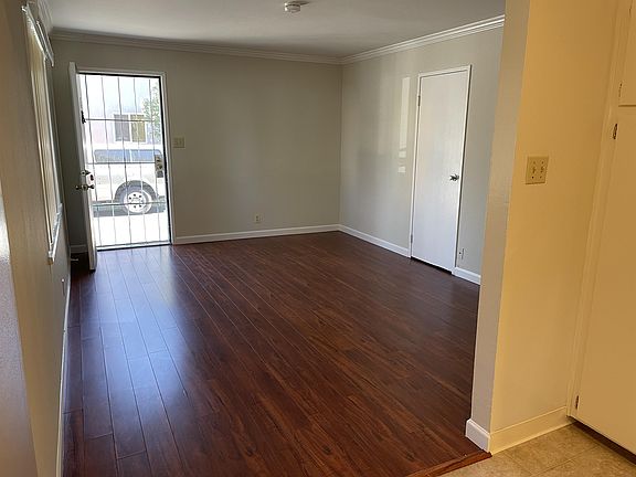 2nd image of 1156 W Hamilton Ave #1