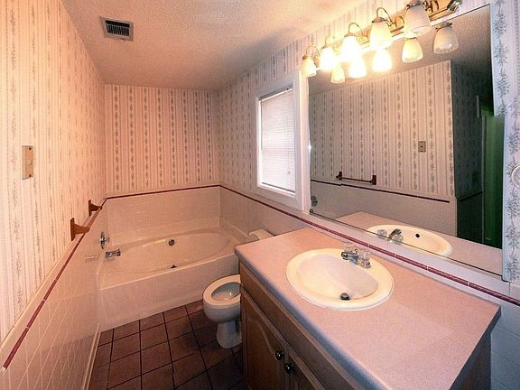 Master Bath Tub