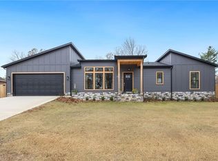 14 Stoneykirk Dr, Bella Vista, AR 72715