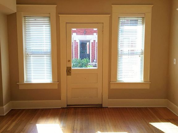 3rd image of 400 E Washington St Unit 20