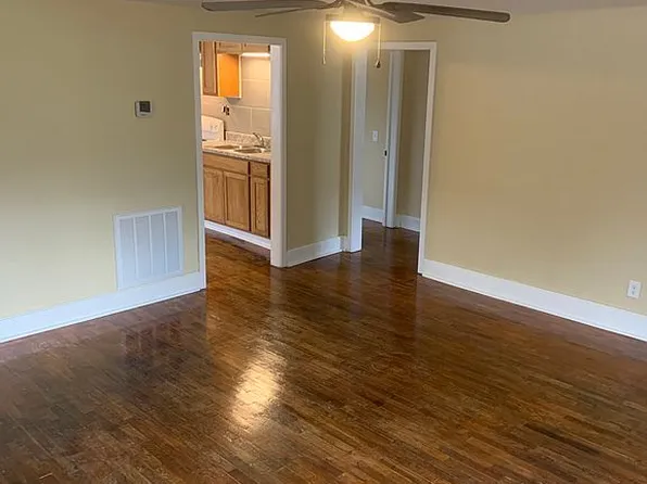 704 S Church St, Marion, VA 24354