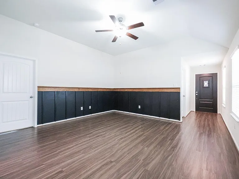 9858 Copper Ranch Trl — Photo 3