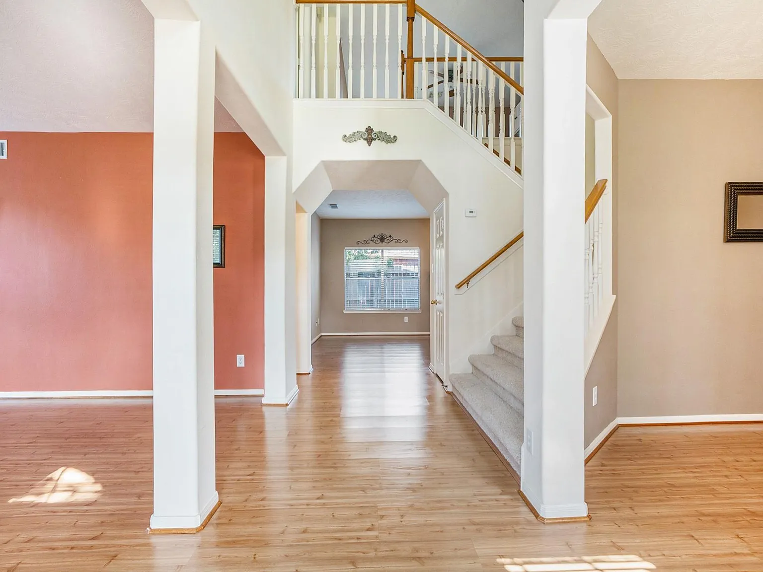 5 bed, 2.5 bath, 3360 sqft, $3,175 — Photo 2